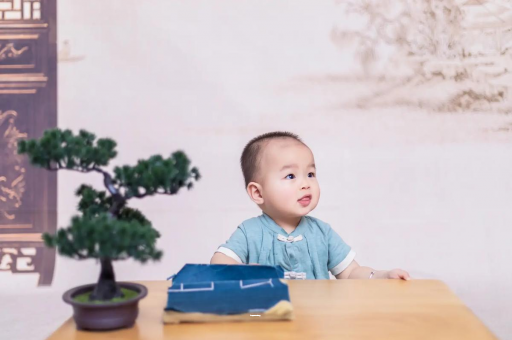 沅江二个月宝宝做哪些训练