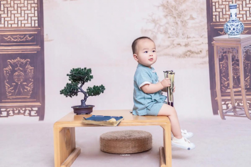 沅江宝宝几个月笑出声